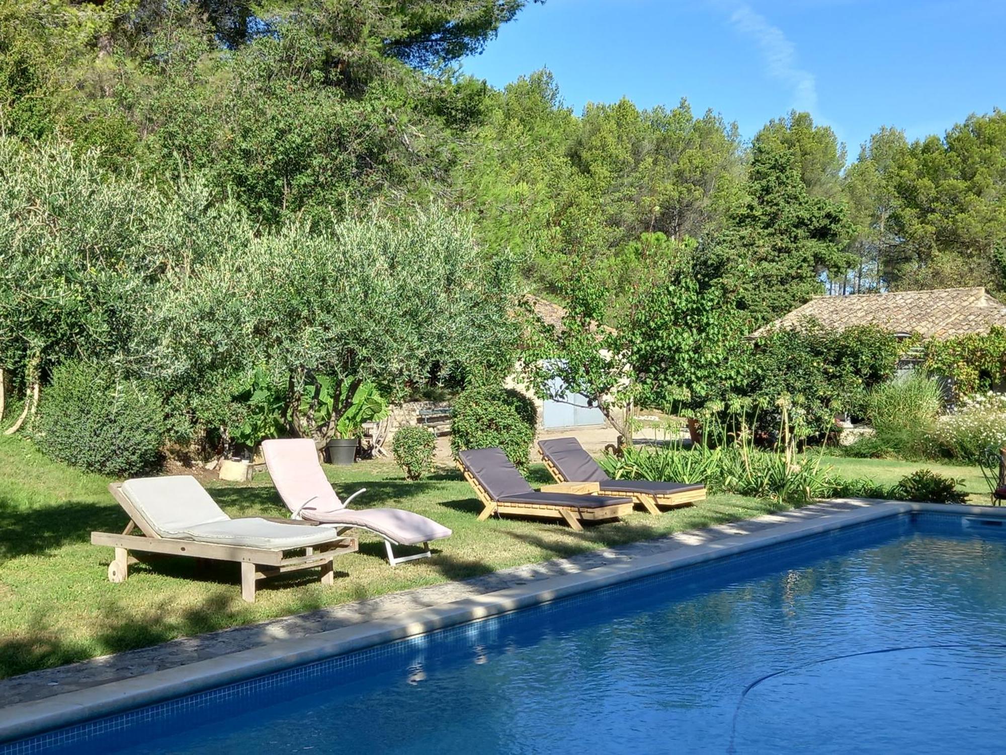 La Roulotte Du Petit Paradis Saint-Rémy-de-Provence Εξωτερικό φωτογραφία