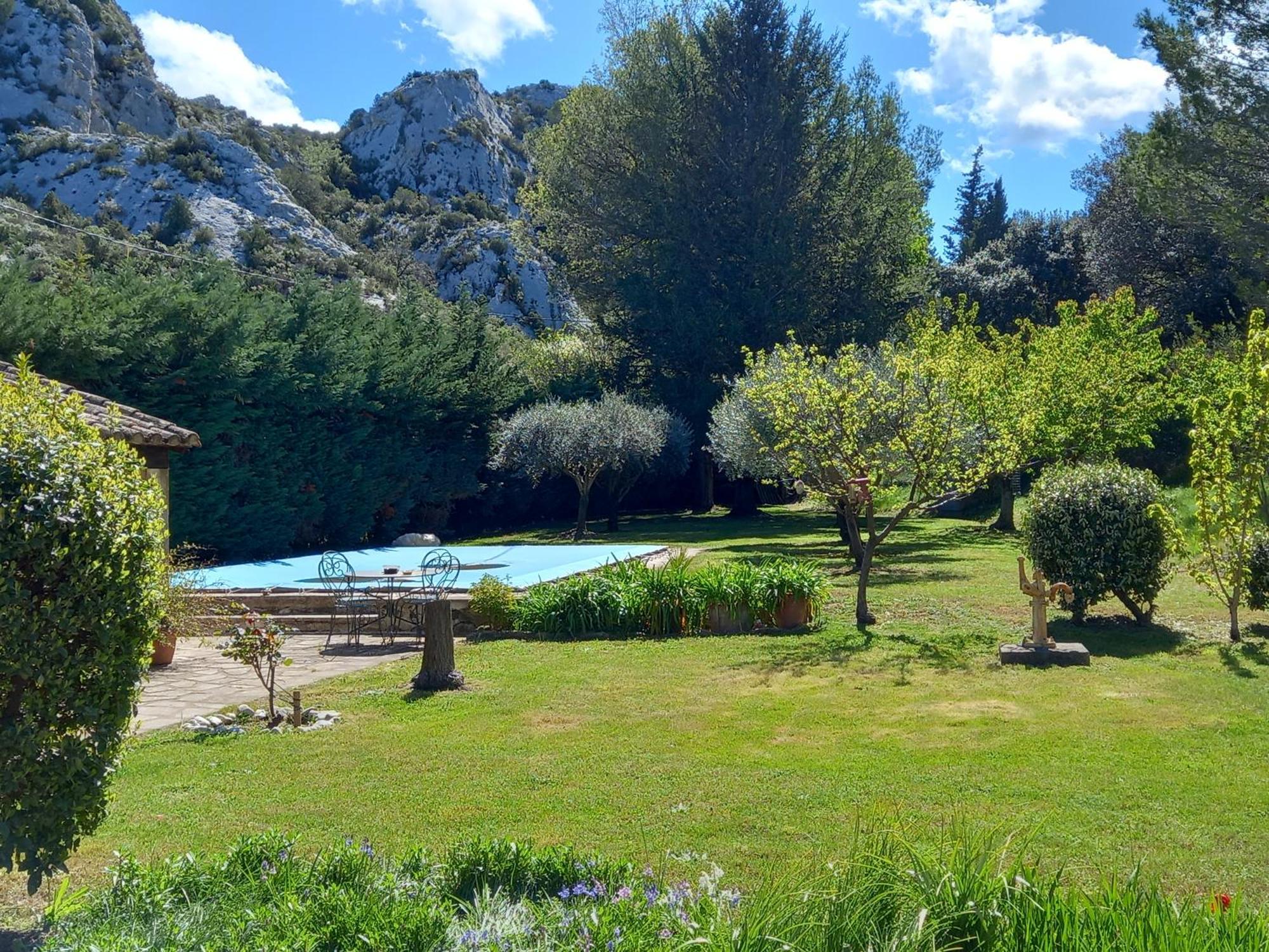 La Roulotte Du Petit Paradis Saint-Rémy-de-Provence Εξωτερικό φωτογραφία